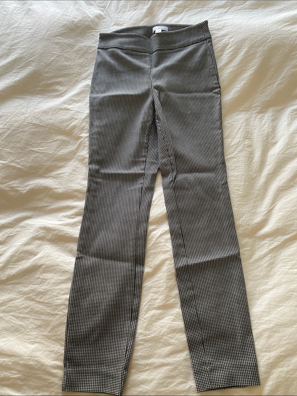 Women’s Black & White Houndstooth Stretch Pants